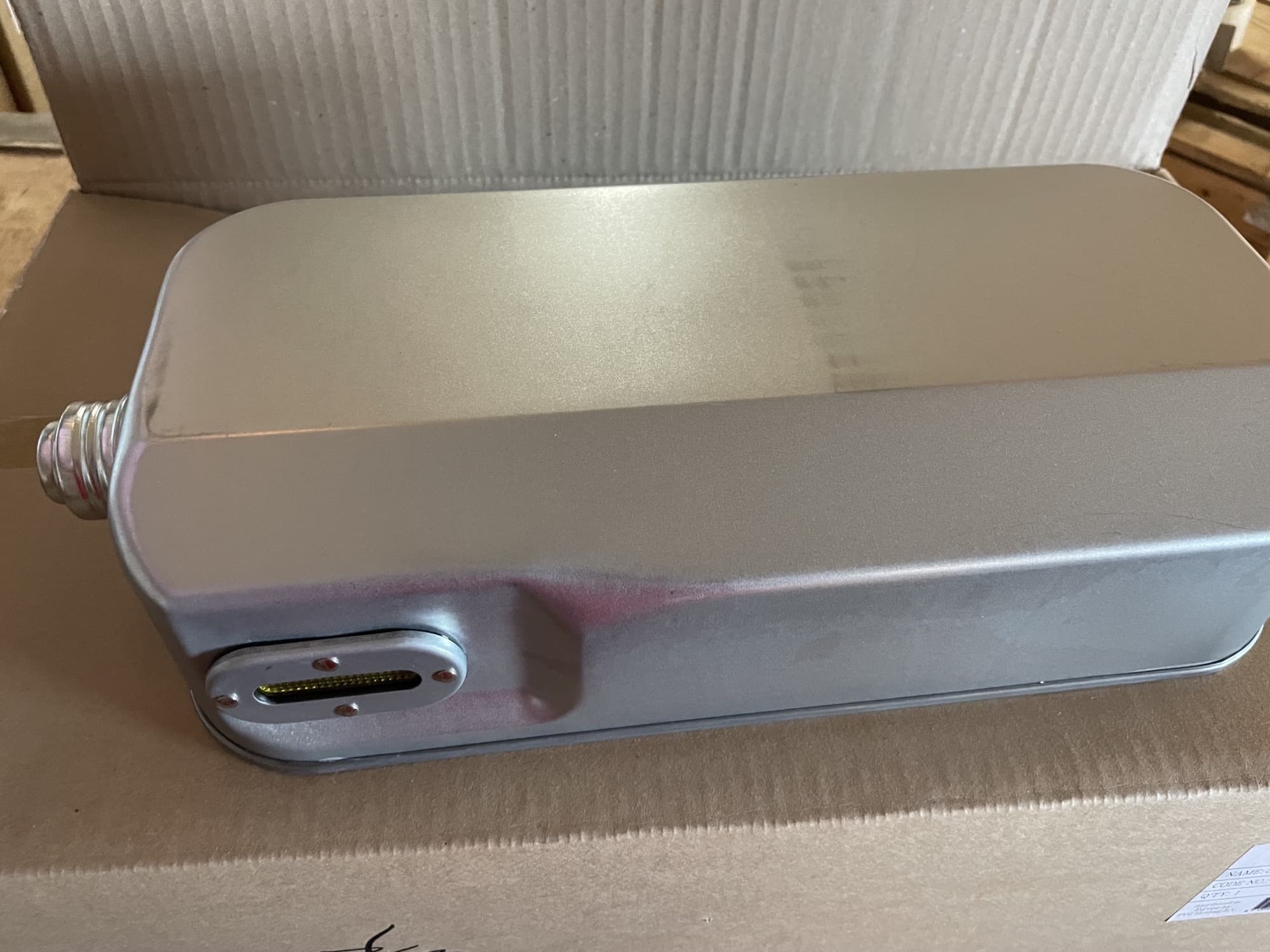 Tectro R236 fueltank